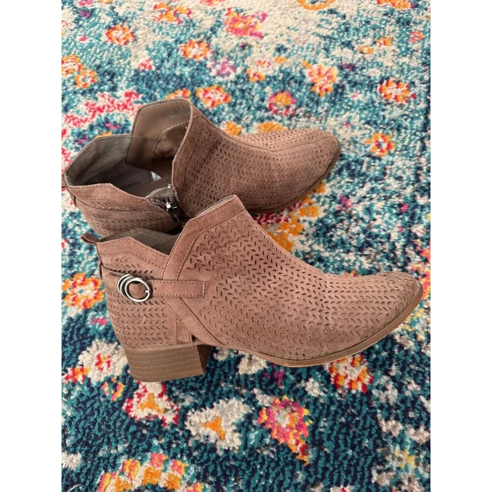 Vince Camuto Girl's Brown‎ Suede Campina Booties Size 5M